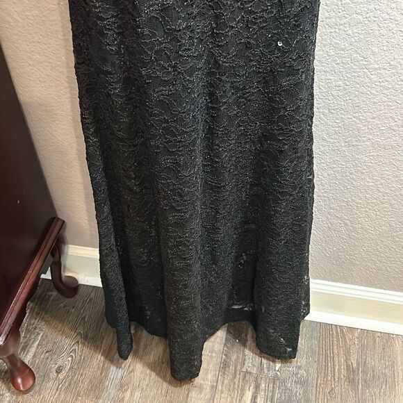 #243 La Scala Beautiful black lace with sequence, special occasion dress M - Picture 4 of 12